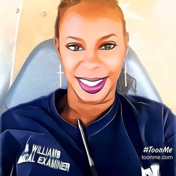 Meet Posher/Designer! - Picture 3 of 8